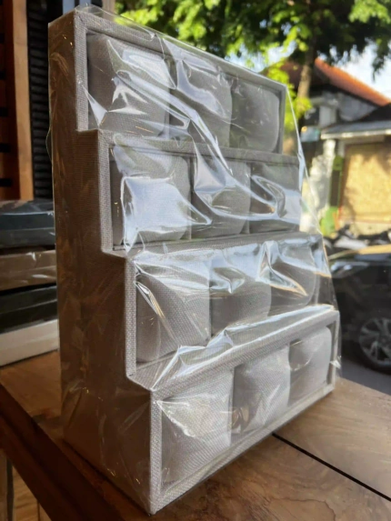 Bracelet Display Box - Wholesale Bracelet Display for Jewelry Retailers