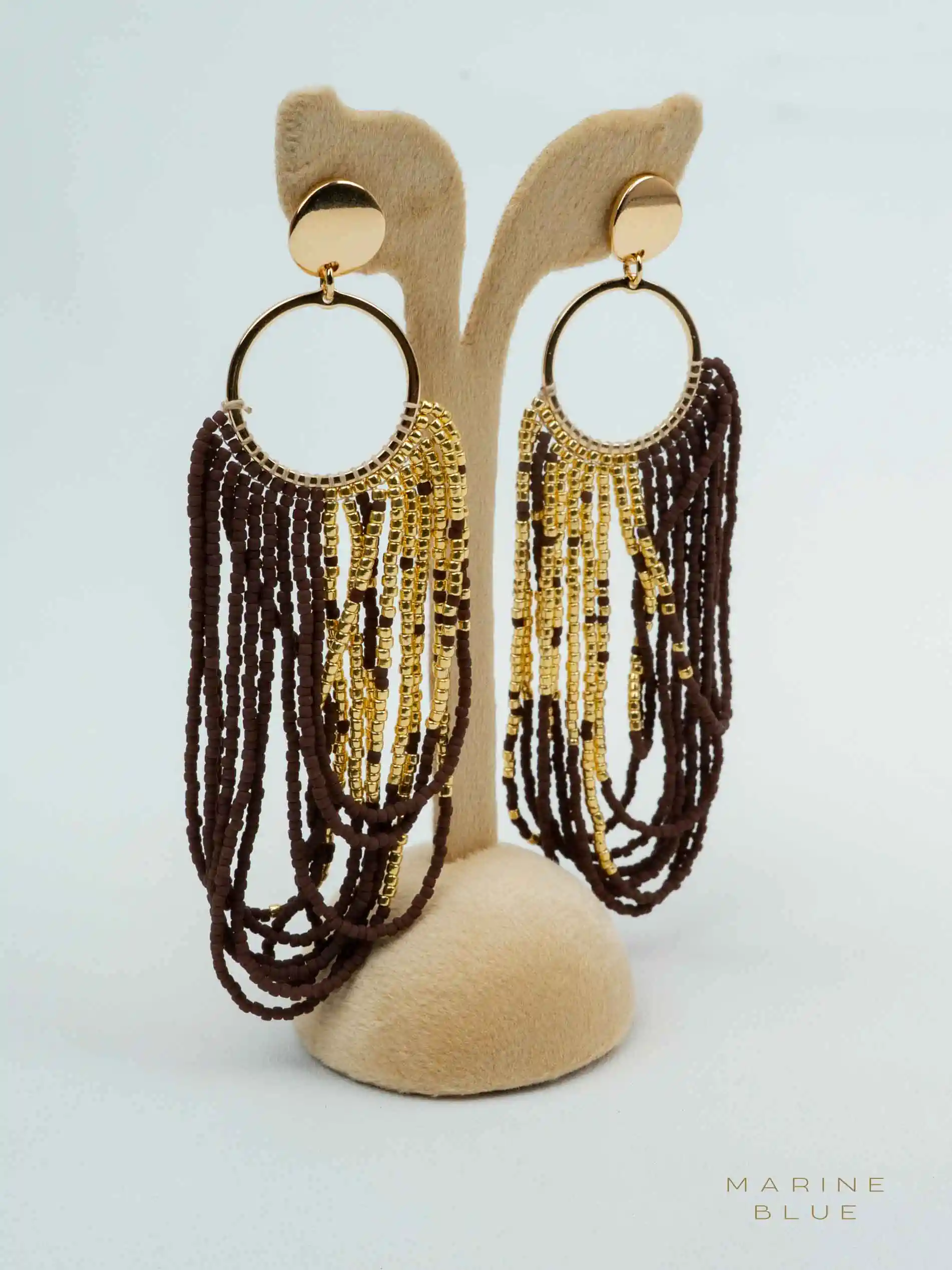 web_solo_lasso_cinnamon_latte-1 Solo Lasso Beaded Earrings | Stainless Steel Earrings – Image 1